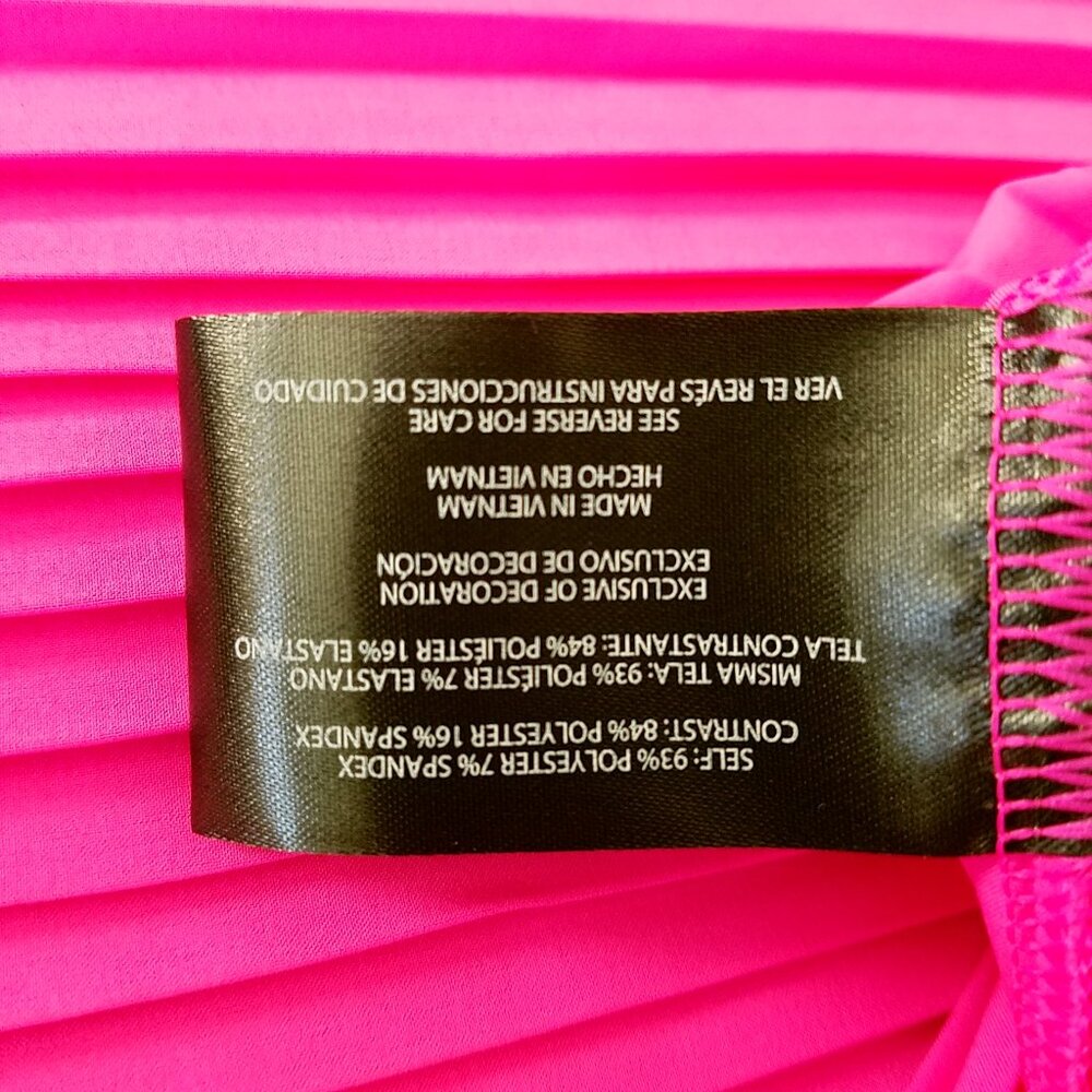 GapFit Women’s Pleated Skort – Pink – Size Medium – NWOT – Athletic Tennis Skirt - Picture 12 of 12